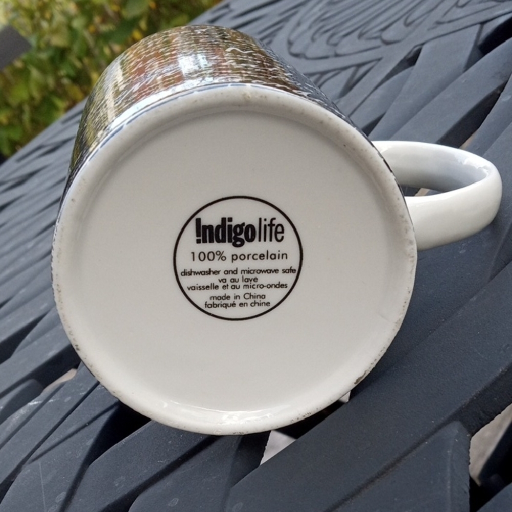 INDIGO Black And White Tea/Coffee Mug With The Names Of Famous Canadians - Picture 3 of 6